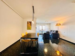 Location Appartement  Avenida blasco ibañez. Piso en alquiler en av. blasco ibáñez