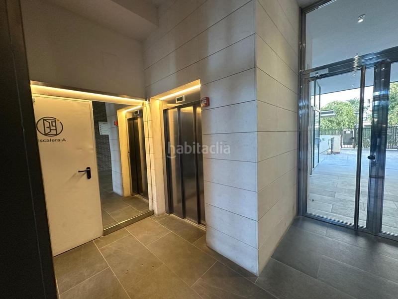 Foto 1c5061aa-6c21-4f56-9d60-e8f1fba026f8. Alquiler piso alquiler piso de 3 habitaciones con piscina, garaje y trastero en Valencia