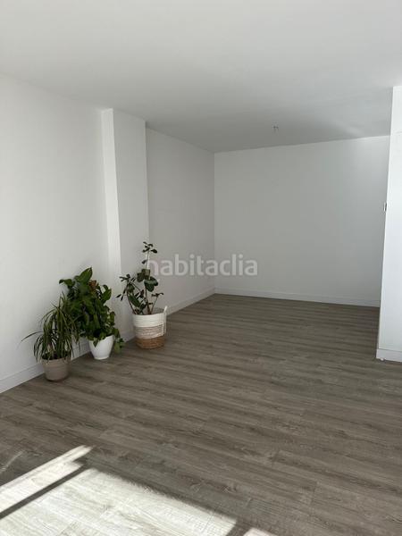 Foto 6c36314b-0ac2-4680-ac62-22dbb6874f9b. Alquiler piso alquiler piso de 3 habitaciones con piscina, garaje y trastero en Valencia