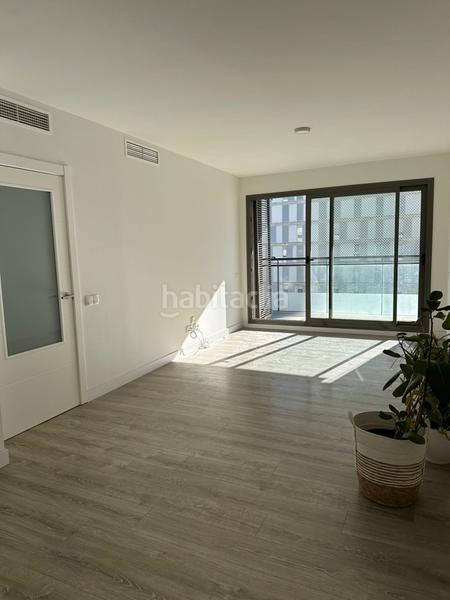 Foto 751d2e7a-3700-4316-bcf2-2cc9f213a835. Alquiler piso alquiler piso de 3 habitaciones con piscina, garaje y trastero en Valencia