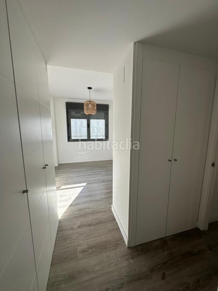 Foto b6919ebd-d0b5-4dc8-8f1d-7514c8748101. Alquiler piso alquiler piso de 3 habitaciones con piscina, garaje y trastero en Valencia