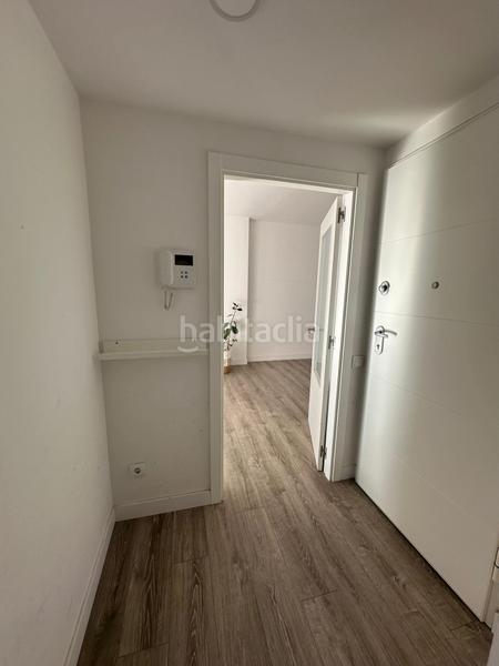 Foto efe2c455-353b-4de1-98d6-b4d46f1dc4dd. Rent flat with parking pool in Malilla Valencia