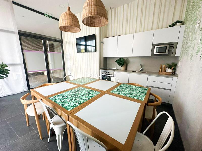 Foto 906a3518-1904-437a-a352-5c8a390928a2. Lloguer pis amb aparcament piscina a Malilla Valencia