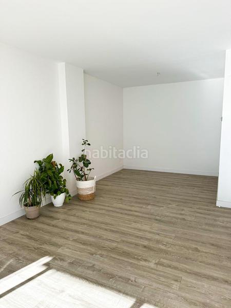 Foto f4d9c93e-bcd2-45e6-95f7-1c43a24651f1. Location appartement avec parking piscine dans Malilla Valencia