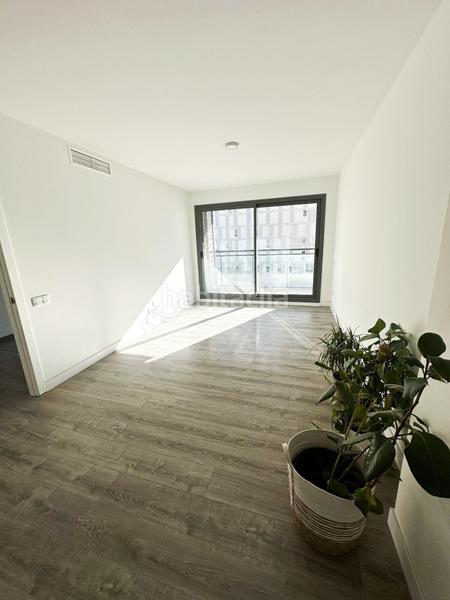 Foto a177774d-1b96-4dbc-b52b-508ebe26e158. Miete etagenwohnung mit parking pool in Malilla Valencia