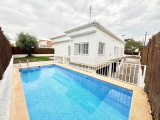 Location Chalet  Calle blasco ibañez. Se alquila chalet reformado en rocafort.