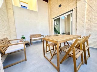 Affitto Attico  Calle luis despuig. Se alquila ático duplex totalmente reformado en el cabanyal