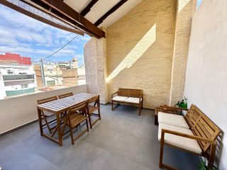 Rent Penthouse  Calle luis despuig. Se alquila ático duplex totalmente reformado en el cabanyal