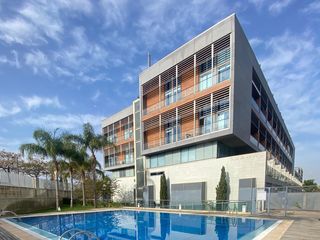 Miete Etagenwohnung  Calle de la creu roja. Ático triple con gran balcón y terraza privada en urbanización r