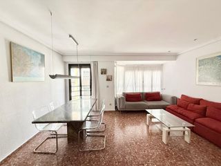 Location Appartement  Ruzafa. Amplio y luminoso piso en alquiler en calle ruzafa
