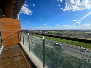 Rent Triplex  Calle andarella. Ático triple de 98 m2 con gran balcón, terraza privada y vistas