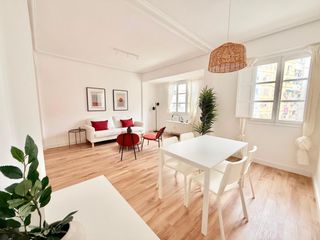 Rent Flat  Calderon barca. Piso reformado a estrenar en calle calderón de la barca