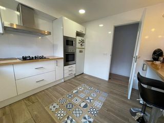 Miete Etagenwohnung  Calle santa teresa. Se alquila piso céntrico en mislata