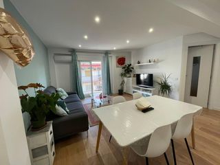 Rent Flat  Calle santa teresa. Se alquila piso céntrico en mislata
