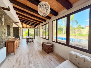 Location Chalet  Calle abetos. Chalet en montesano con 4 habitaciones y piscina