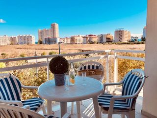 Piccolo appartamento  Calle villeneuve les avignon. Apartamento con 2 habitaciones amueblado con ascensor, parking y
