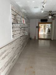 Business premise in Carrer de Jaume l 38
