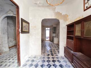 Maison à San Antón. Casa en pleno corazón de alicante
