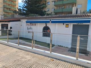 Local Comercial  Plaça del castell. Local en venta en playa de gandía.