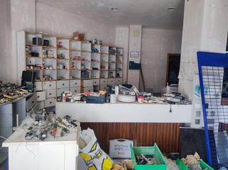 Local Comercial  N/a. Local de 500 m2 y fachada de 17 metros