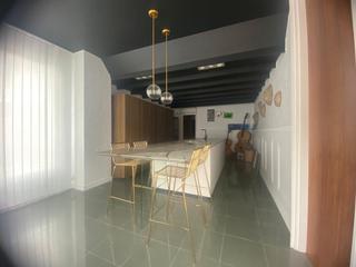 Local Comercial  Carrer sant bartolomé. Piso diáfano para reformar con chimenea