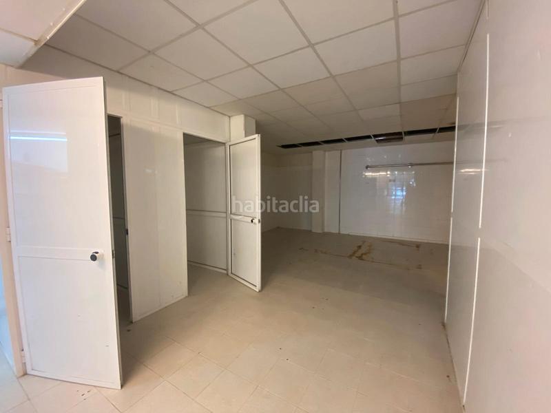 Foto efb1e1a8-e408-4381-a6ba-6cbdc0fa3a1b. Alquiler local comercial local en alquiler en avda de les esclavas en Gandia