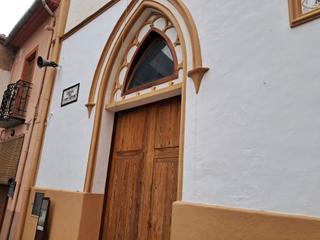 Casa  Carrer sant miquel. Casa bien ubicada en la font dencarros para reformar