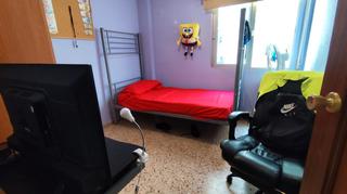 Pis  Carrer de guardamar 28. Piso con ascensor zona corea