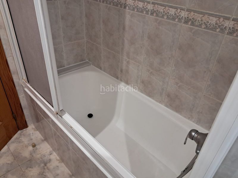 Foto 4a8df44b-621a-46ad-a687-45c77c673aff. Etagenwohnung in carrer alcoi 6 in Piles