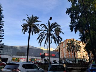 Etagenwohnung in Plaça alqueria de les flors 1. Piso de 4 habitaciones en zona corea