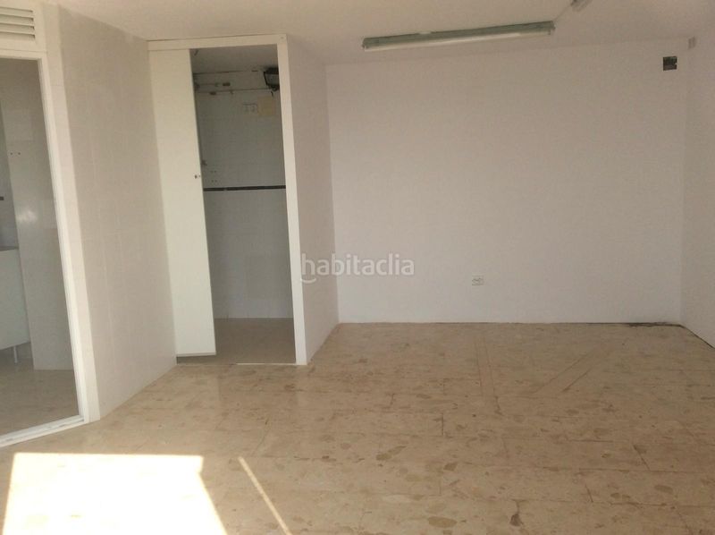 Foto cf4c737c-c549-4638-a633-0066ad7836a1. Local comercial a carrer valència 26 a Bellreguard