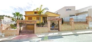 Xalet en Avenida picos de europa 0. Chalet en venta semiamueblado de 360 m2 con piscina a muy buen p