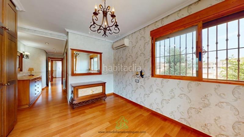 Foto a58fc846-e257-49f3-a415-b5dd2ef3a6e3. Chalet en avenida picos de europa 0 chalet en venta semiamueblado de 360 m2 con piscina a muy buen precio en Murcia