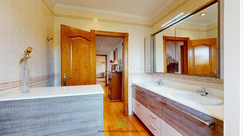 Foto c1f00981-f4ae-4d99-bba1-5b3cd34f3641. Chalet en avenida picos de europa 0 chalet en venta semiamueblado de 360 m2 con piscina a muy buen precio en Murcia