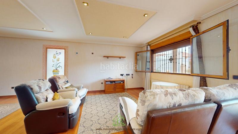 Foto d6ac5316-8c38-41bc-8075-520a04c59ca3. Chalet en avenida picos de europa 0 chalet en venta semiamueblado de 360 m2 con piscina a muy buen precio en Murcia