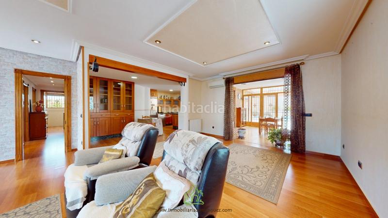 Foto eeb3beef-4e95-4b0c-ba0f-bcd862a9936d. Chalet en avenida picos de europa 0 chalet en venta semiamueblado de 360 m2 con piscina a muy buen precio en Murcia