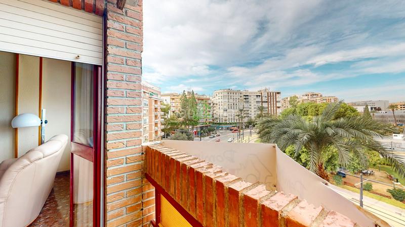 Foto c26c9efb-f6cb-4516-ba5f-63857616f9e5. Piso  exterior en plaza circular adaptado para minusvalidos con vistas abiertas, trastero y garaje en el edificio en Murcia