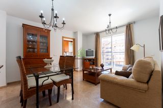 Apartament  Calle periodista antonio herrero. Apartamento 2º amueblado sin uso alguno, con trastero y garaje e
