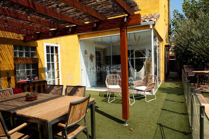 Foto 42e15947-3d48-4536-8a1b-1a52ae8d347c. Doppelhaus mit pool in La Conarda Pobla de Vallbona (la)