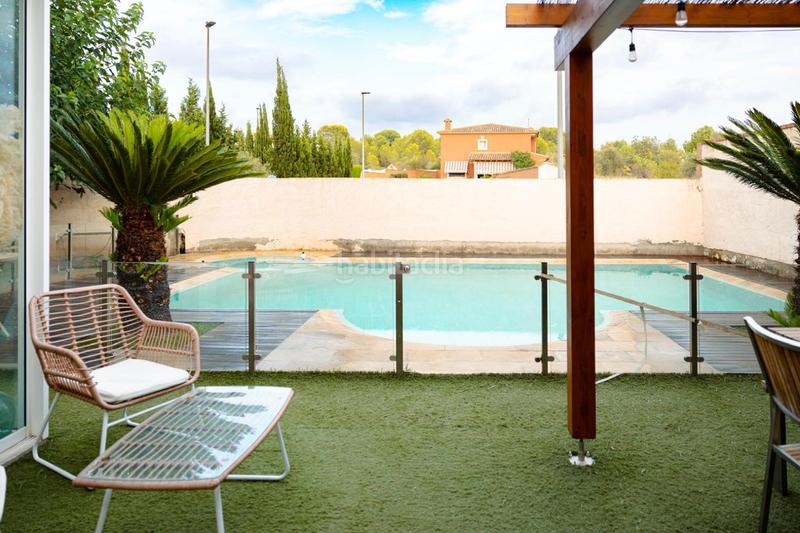 Foto 71cd09c7-f46b-4c45-8cd3-90e65c3d76dc. Doppelhaus mit pool in La Conarda Pobla de Vallbona (la)