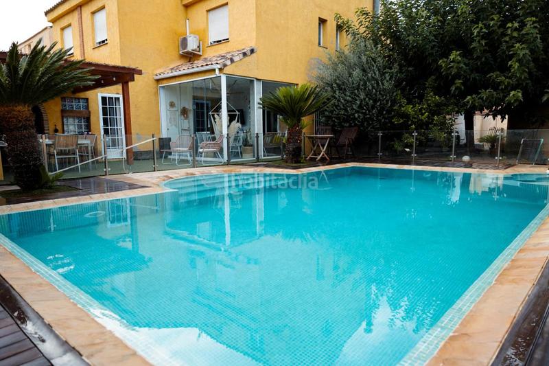 Foto a2ef5cbb-14be-4bb3-8122-e8cfff2108fc. Doppelhaus mit pool in La Conarda Pobla de Vallbona (la)