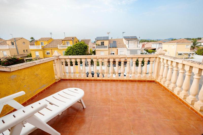 Foto e98143f4-0796-41e0-b7d7-69365fd43160. Doppelhaus mit pool in La Conarda Pobla de Vallbona (la)