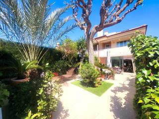 Casa aparellada en Altorreal - El Chorrico. Duplex pareado en venta en altorreal