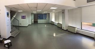 Lloguer Local Comercial a La Fama. Local comercial ideal para oficinas
