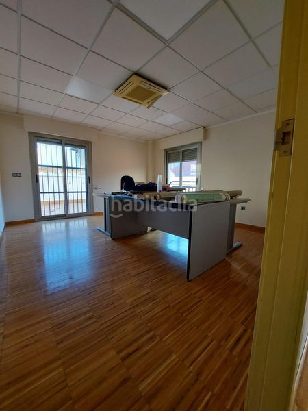 Foto 1dda56ea-12f9-43ef-9f25-003cee76ddb2. Office space with heating in Beniaján Murcia