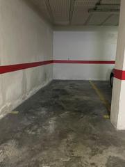 Lloguer Aparcament cotxe a La Flota. Se alquila 1 plaza de garaje pequeña en la flota