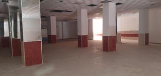 Lloguer Local Comercial a La Flota. Se alquila enorme local comercial en la flota