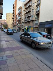 Miete Autoparkplatz in El Carmen. Plaza de garaje junto gasolinera del rollo
