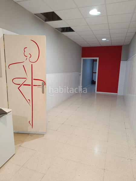 Foto 0b60873b-2042-43ec-854d-f280926ee7bf. Alquiler local comercial se alquila local comercial en el barrio dEl Carmen en Murcia