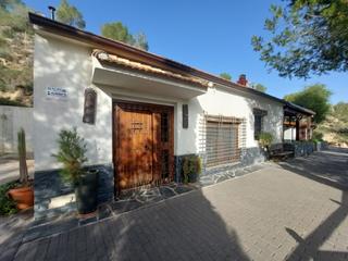 Mas à Garres y Lages. Casa con terreno en zona del garruchal